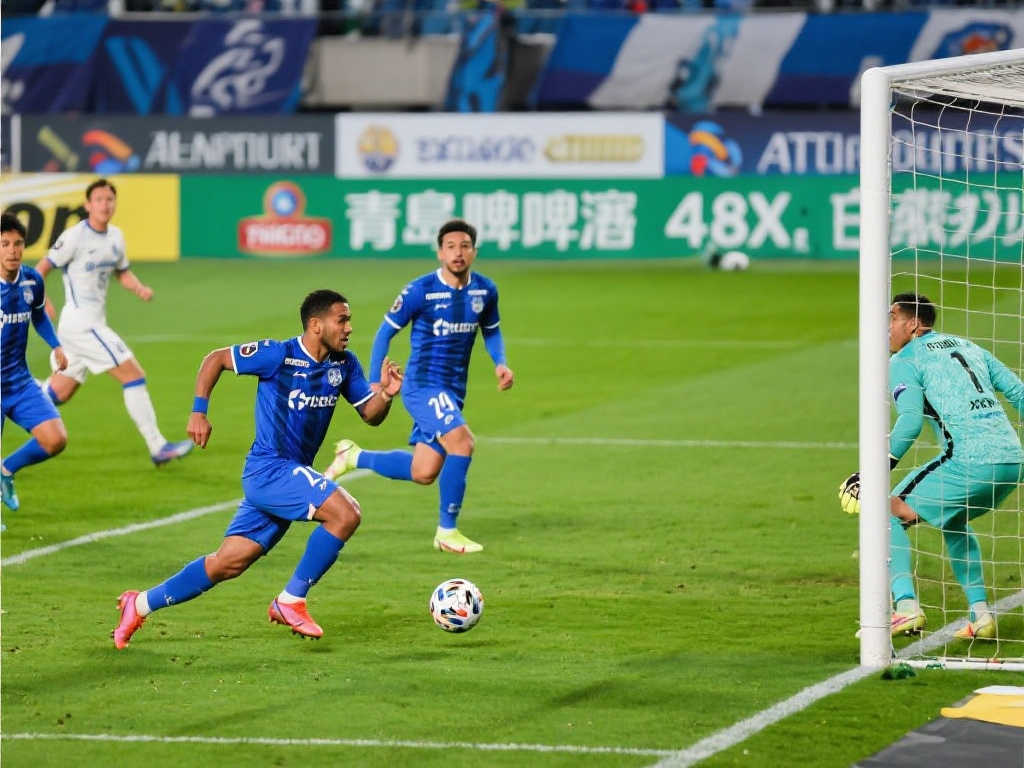 【亚冠】特谢拉与米内罗错失良机，申花0比4不敌川崎无缘晋级